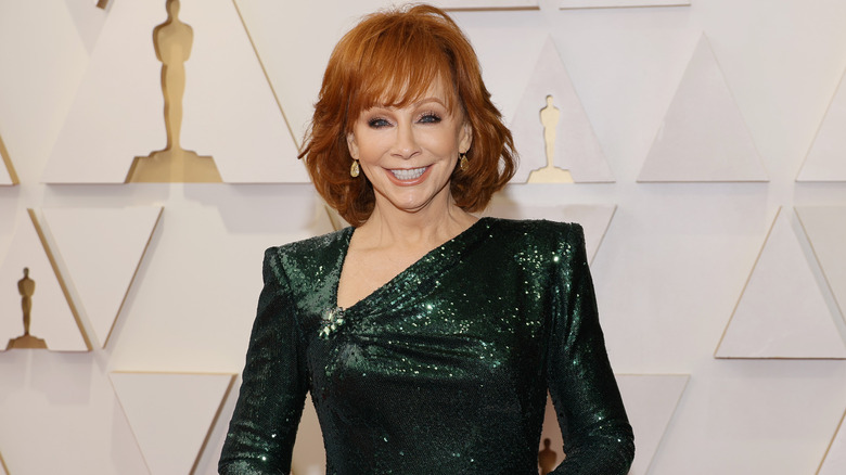 Reba McEntire wearing green dress