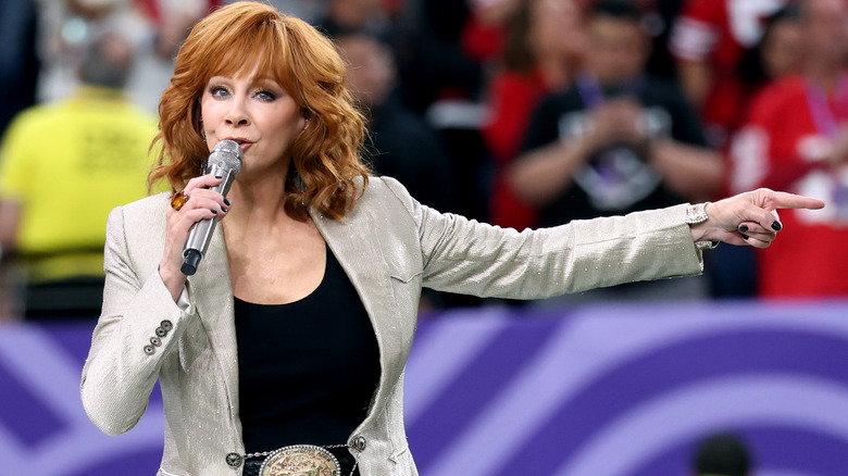 Reba McEntire performing