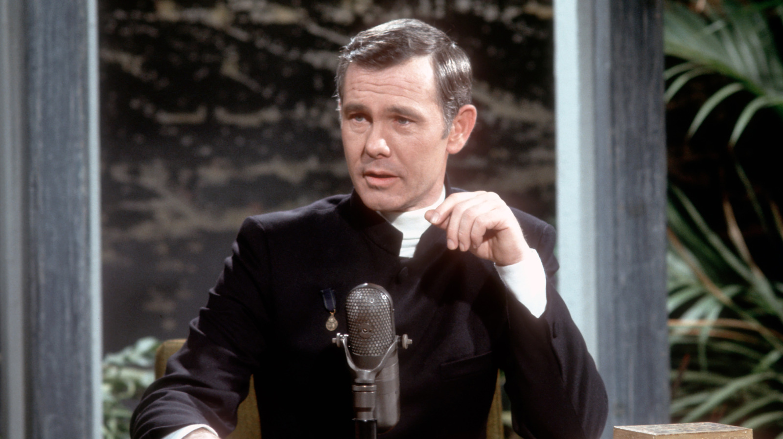 Reddit Users Declare Their Favorite Talk Show Hosts Of The 1970s & One Thing Is Clear