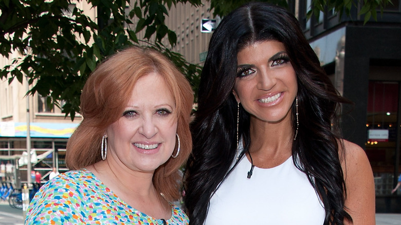 RHONJ Caroline Manzo and Teresa Giudice posing