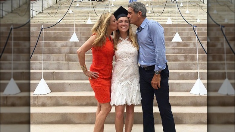 Ramona Singer and Mario Singer kissing Avery Singer