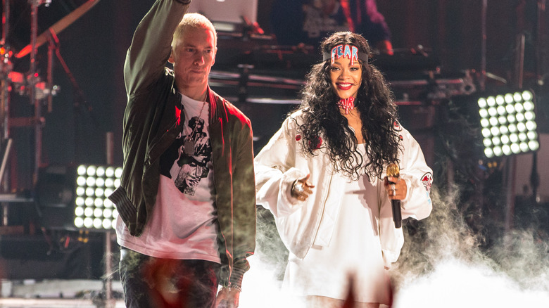 Eminem Rihanna performing