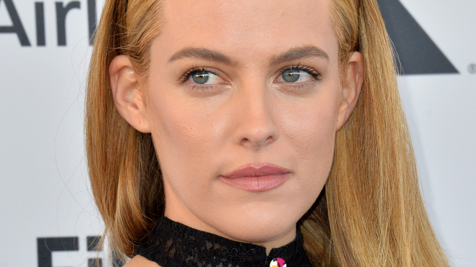 Riley Keough And Alex Pettyfer Were Engaged Once But Fizzled Out Fast riley-keough-and-alex-pettyfer-were-engaged-once-but-fizzled-out-fast