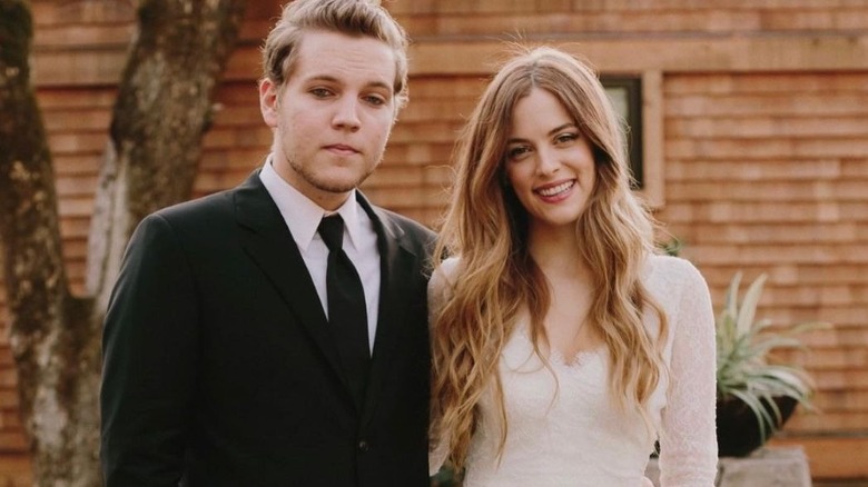 Benjamin and Riley Keough posing