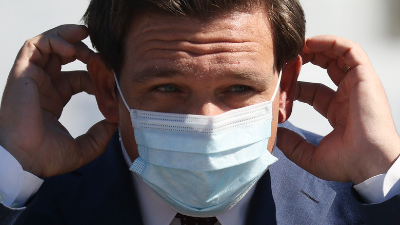 Ron DeSantis wearing mask