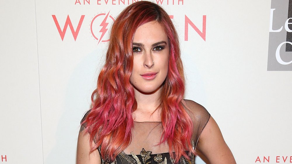 Rumer Willis dons long, pink hair