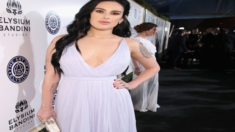 Rumer Willis with long brown hair