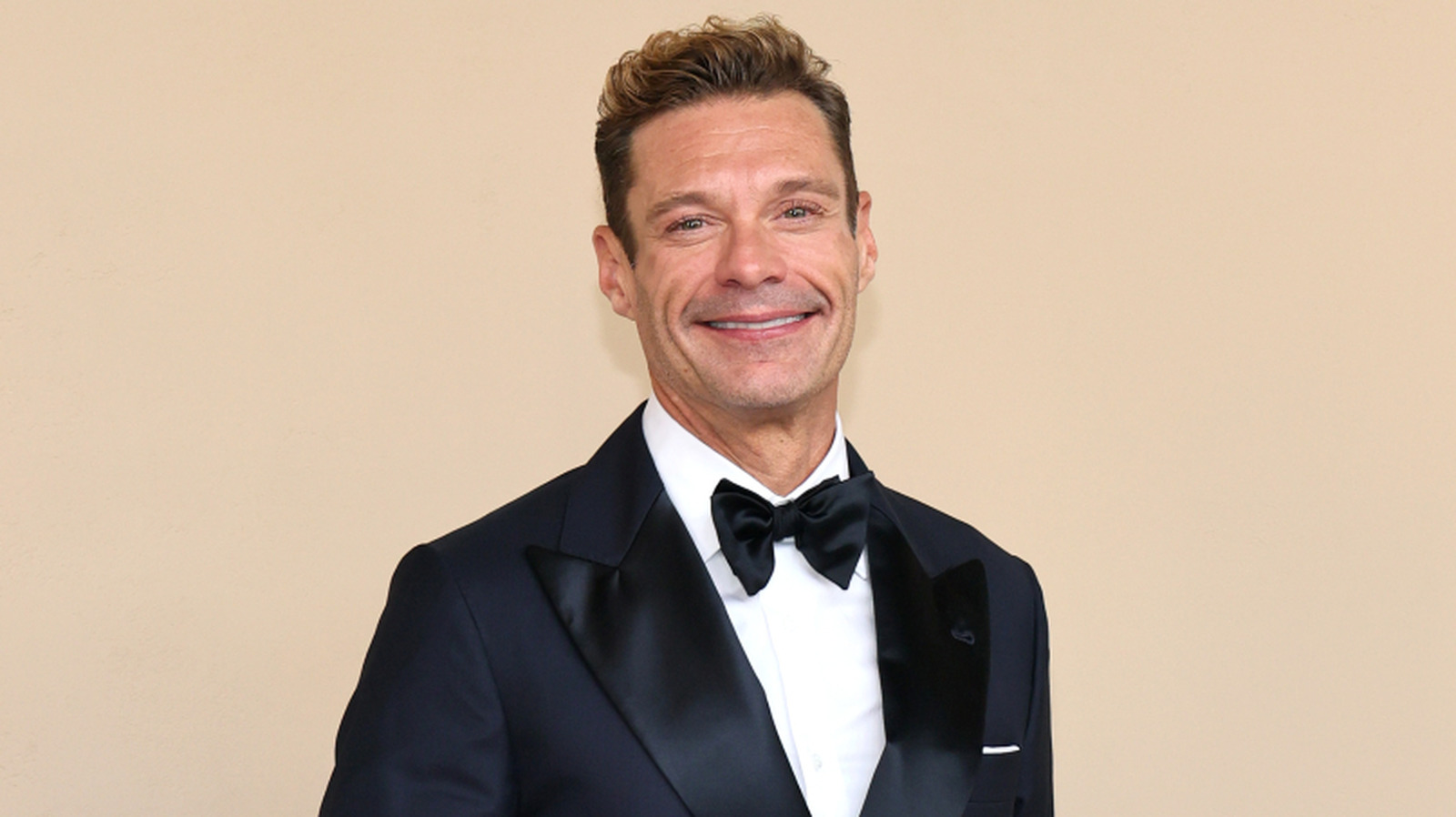 Ryan Seacrest Put His 'Cringe' Habit On Blast & It's No Wonder He's Single