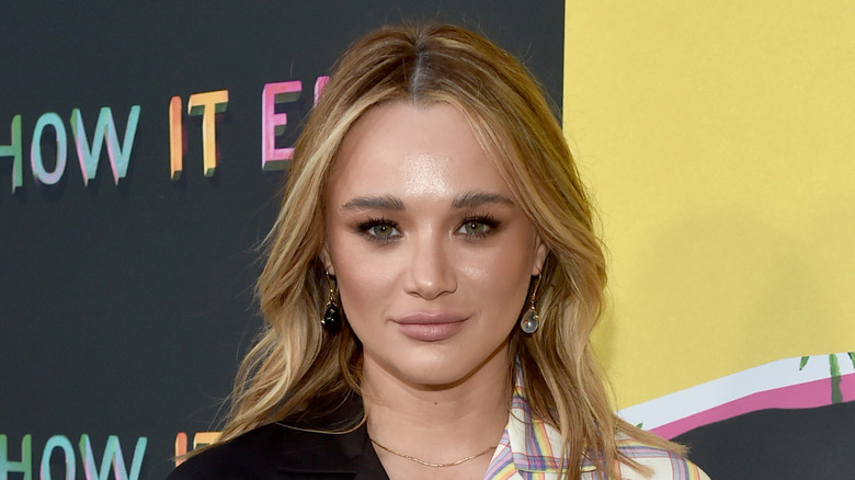 Hunter King wavy hair beige lipstick