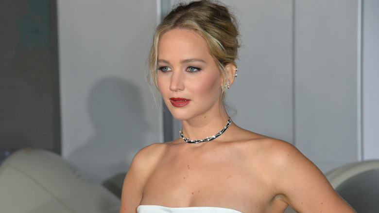 Jennifer Lawrence hair up