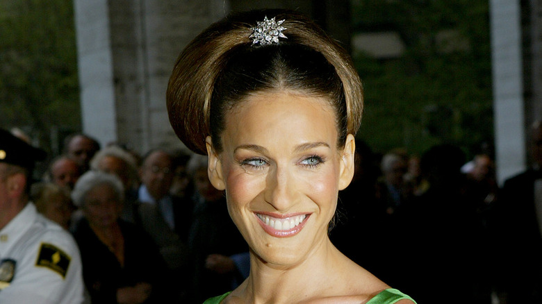 Sarah jessica Parker updo hair smiling