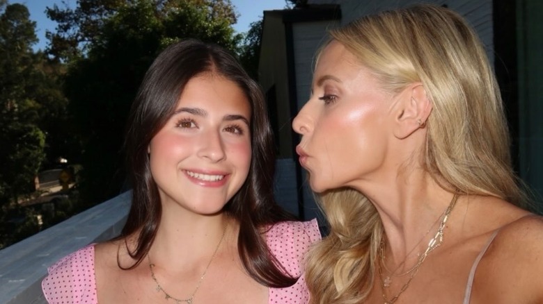 Sarah Michelle Gellar giving Charlotte Grace Prinze an air kiss on her 17th birthday.