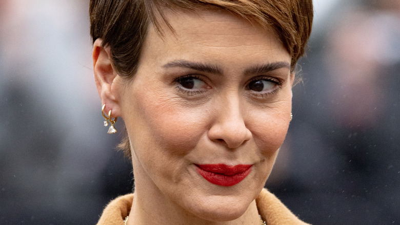 Sarah Paulson short hair