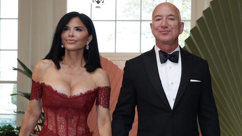 Lauren Sánchez and Jeff Bezos arriving at the White House for a state dinner