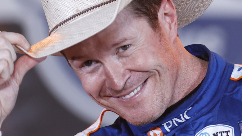 Scott Dixon, posing