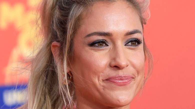 Kristin Cavallari poses on the red carpet