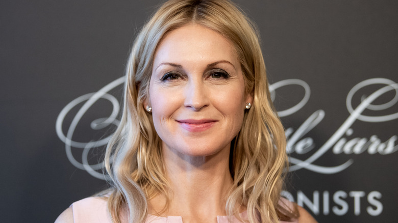 Kelly Rutherford smiling