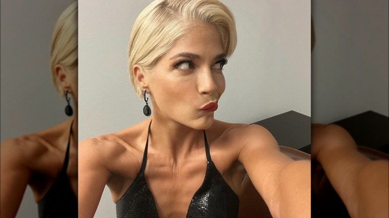 Selma Blair posing for selfie