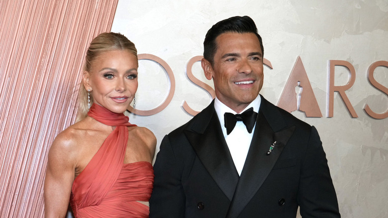 Kelly Ripa and Mark Consuelos at the Oscars