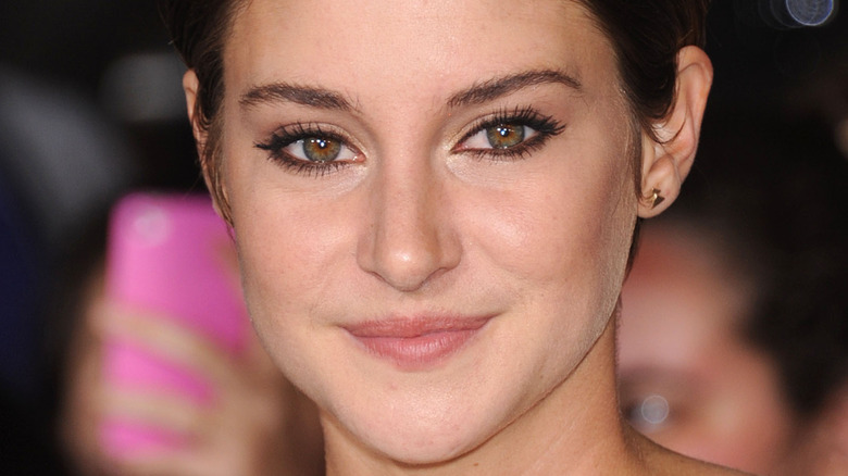 Shailene Woodley poses for photo