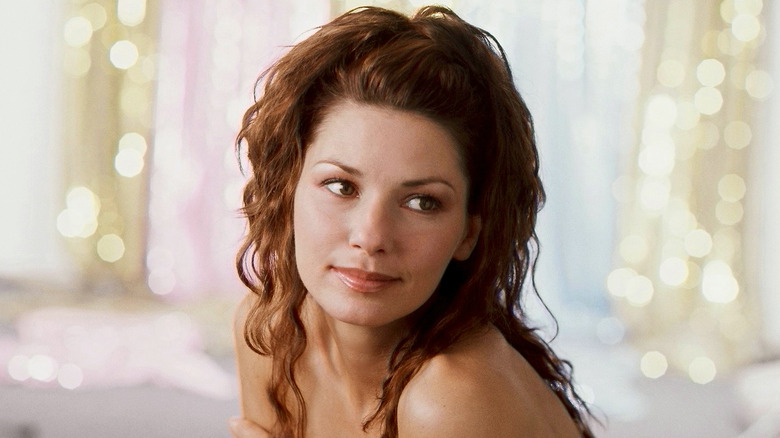 Shania Twain posing
