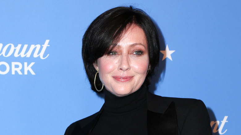 Shannen Doherty smiling