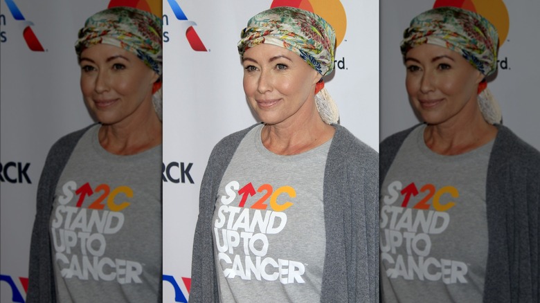 Shannen Doherty posing