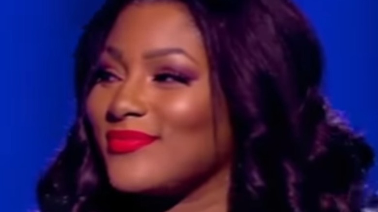 Contestant performing on Sing On!