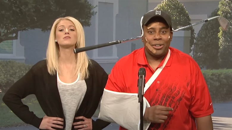 Blake Lively as Elin Nordegren and Kenan Thompson as Tiger Woods in Situation Room sketch