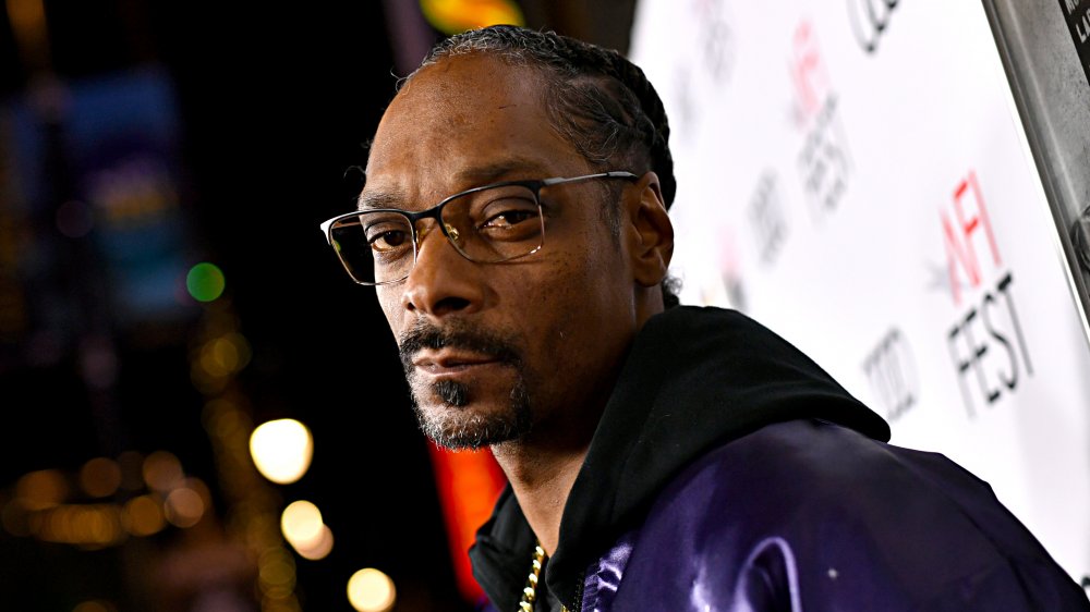 Snoop Dogg wearing glasses 