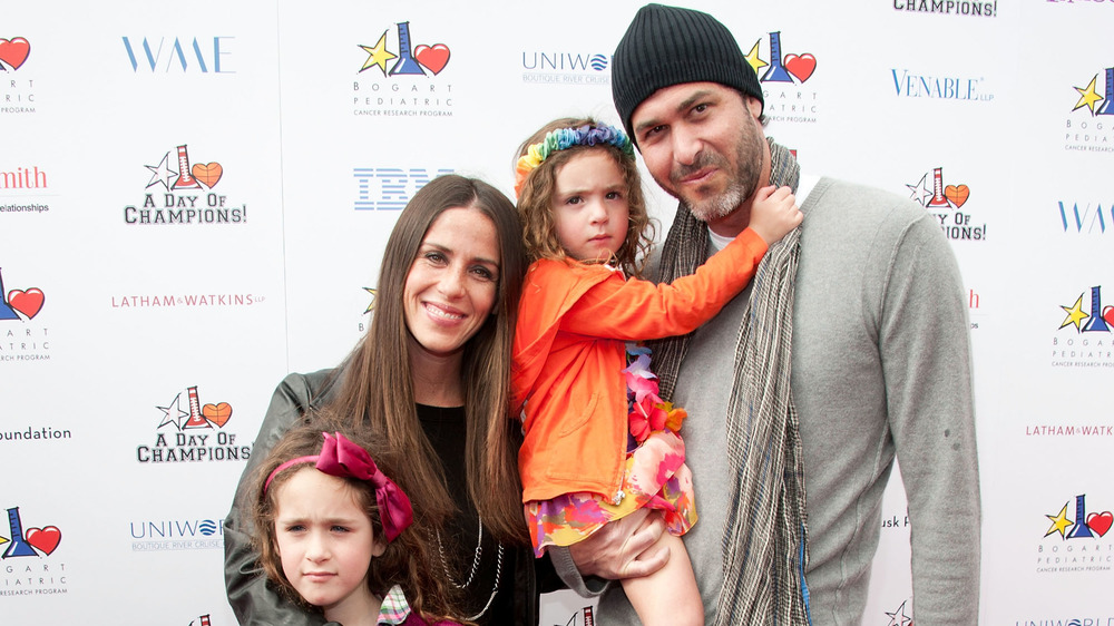 Soleil Moon Frye and Jason Goldberg with daughters
