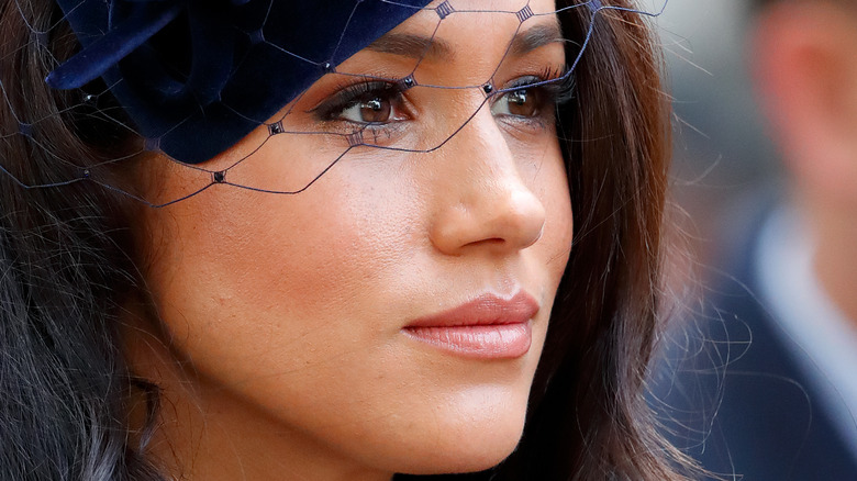 Meghan Markle blue fascinator