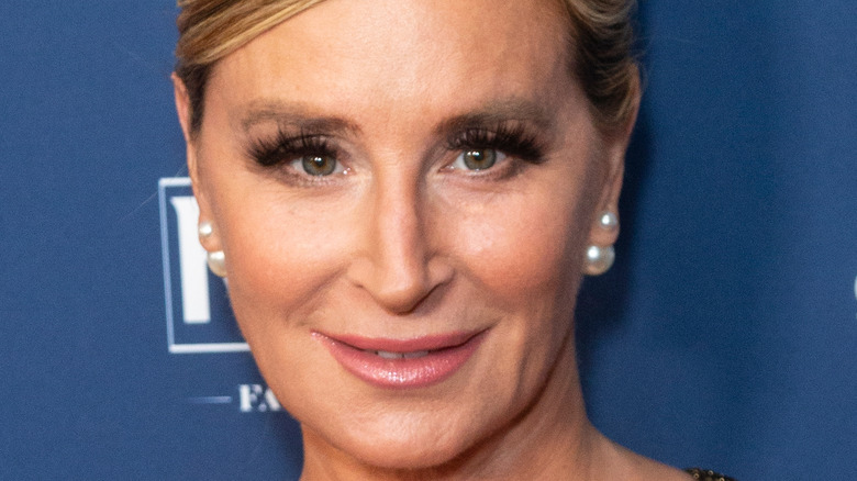 Sonja Morgan smiling on red carpet