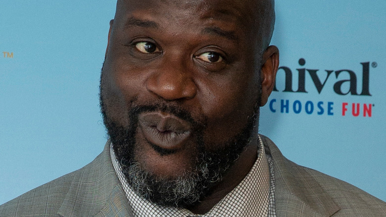 Shaquille O'Neal posing