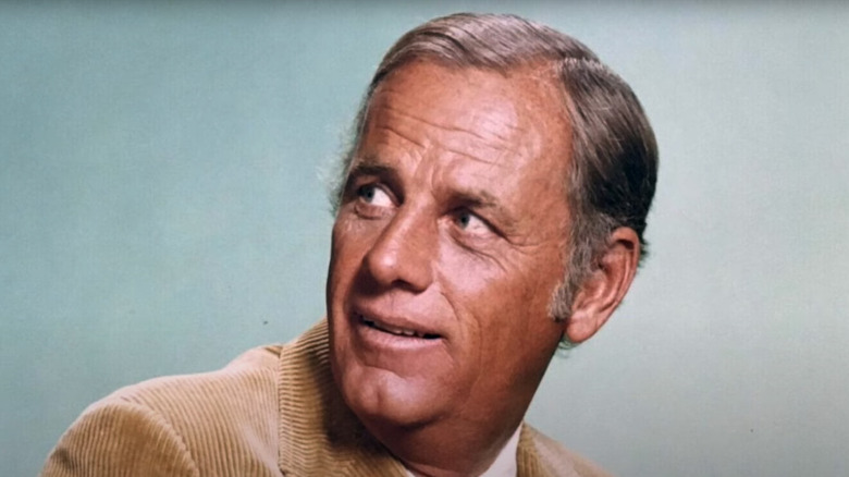 McLean Stevenson glancing