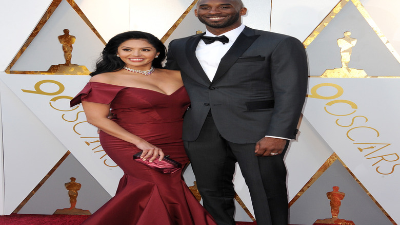 Vanessa and Kobe Bryant posing