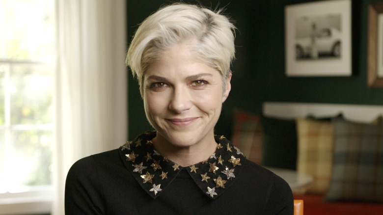 Selma Blair blonde cropped hair