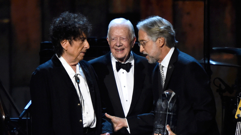 Jimmy Carter honoring Bob Dylan