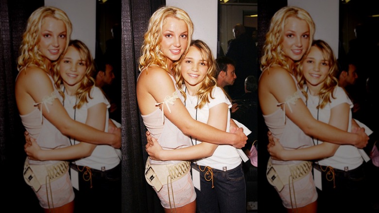 Spears sisters hugging