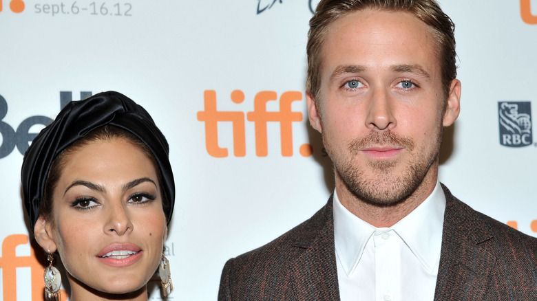 Eva Mendes and Ryan Gosling pose