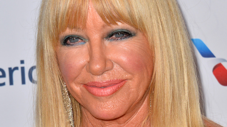 Suzanne somers posing for the cameras 