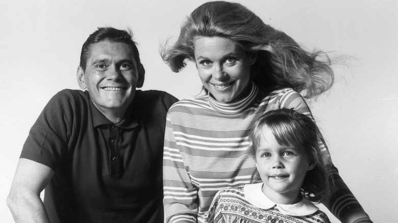 Dick York, Elizabeth Montgomery and Erin Murphy in a cast photo for 