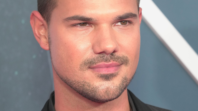 Taylor Lautner smile 