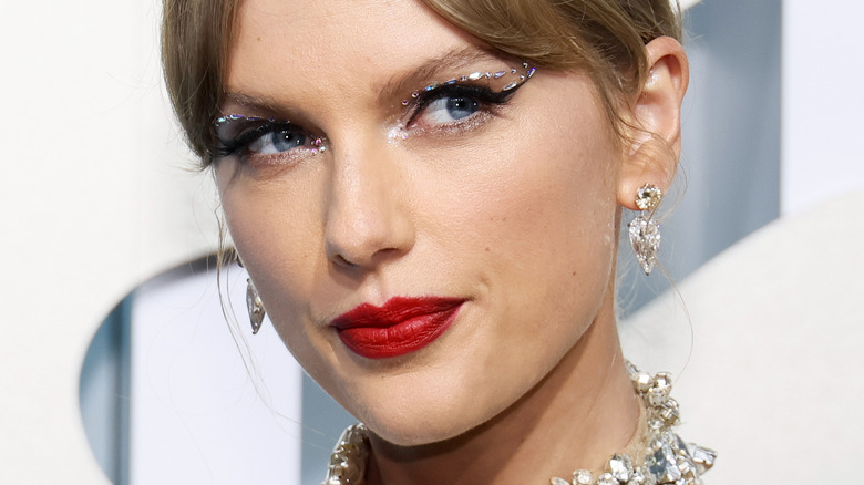 Taylor Swift red carpet