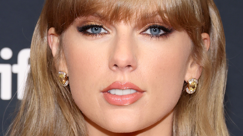 Taylor Swift gold earrings