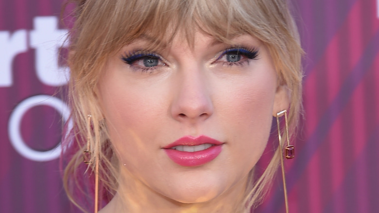 Taylor Swift at 2019 iHeart Music Radio Awards