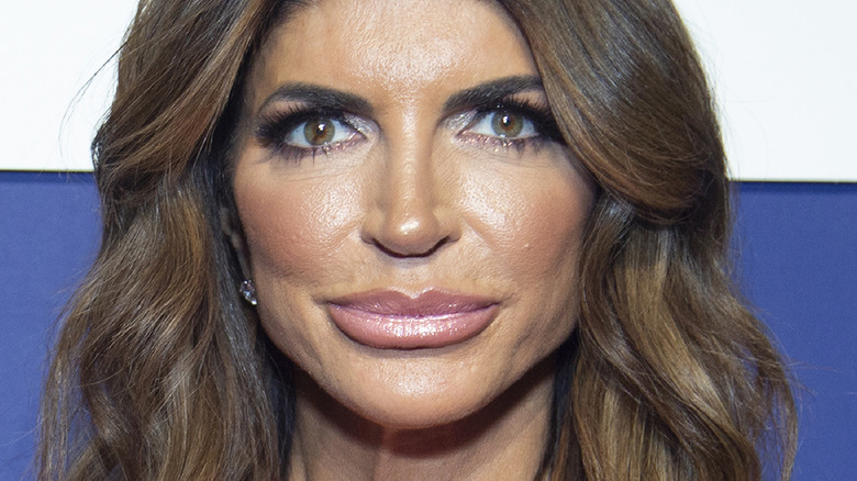 Teresa Giudice posing