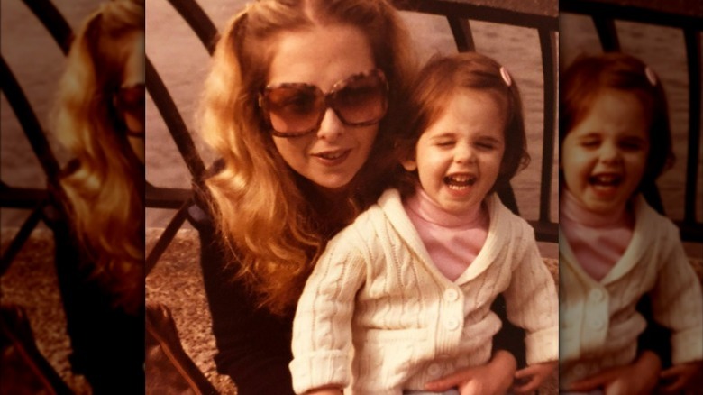 Sarah Michelle Gellar's mom holding her