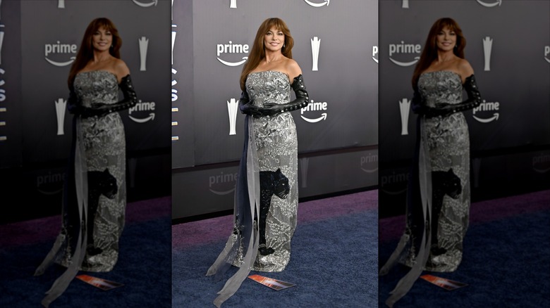 Shania Twain standing