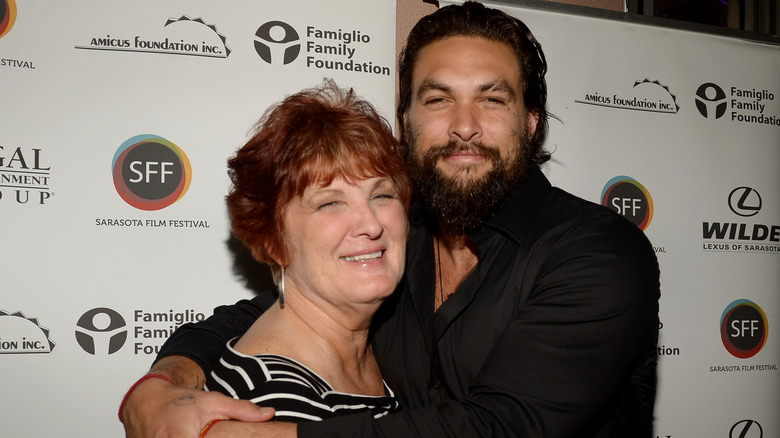 Jason Momoa and his mom Coni in 2014. 